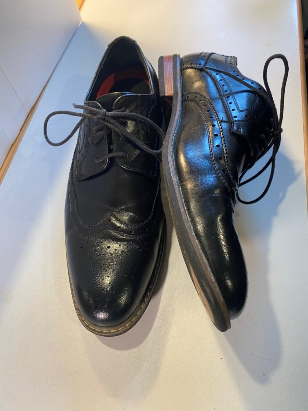 Mofri - Size 10.5M - Men's Black Wingtip shoes